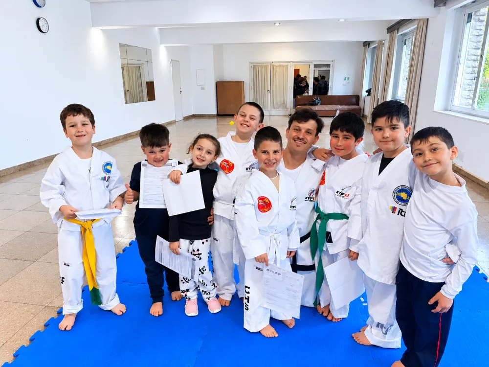 TAEKWONDO - NIÑOS/ADULTOS